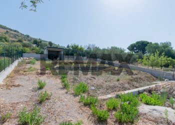 Giardino - Quadrilocale VIA GIUSTO BONANNO
 
31, Misilmeri - foto 23