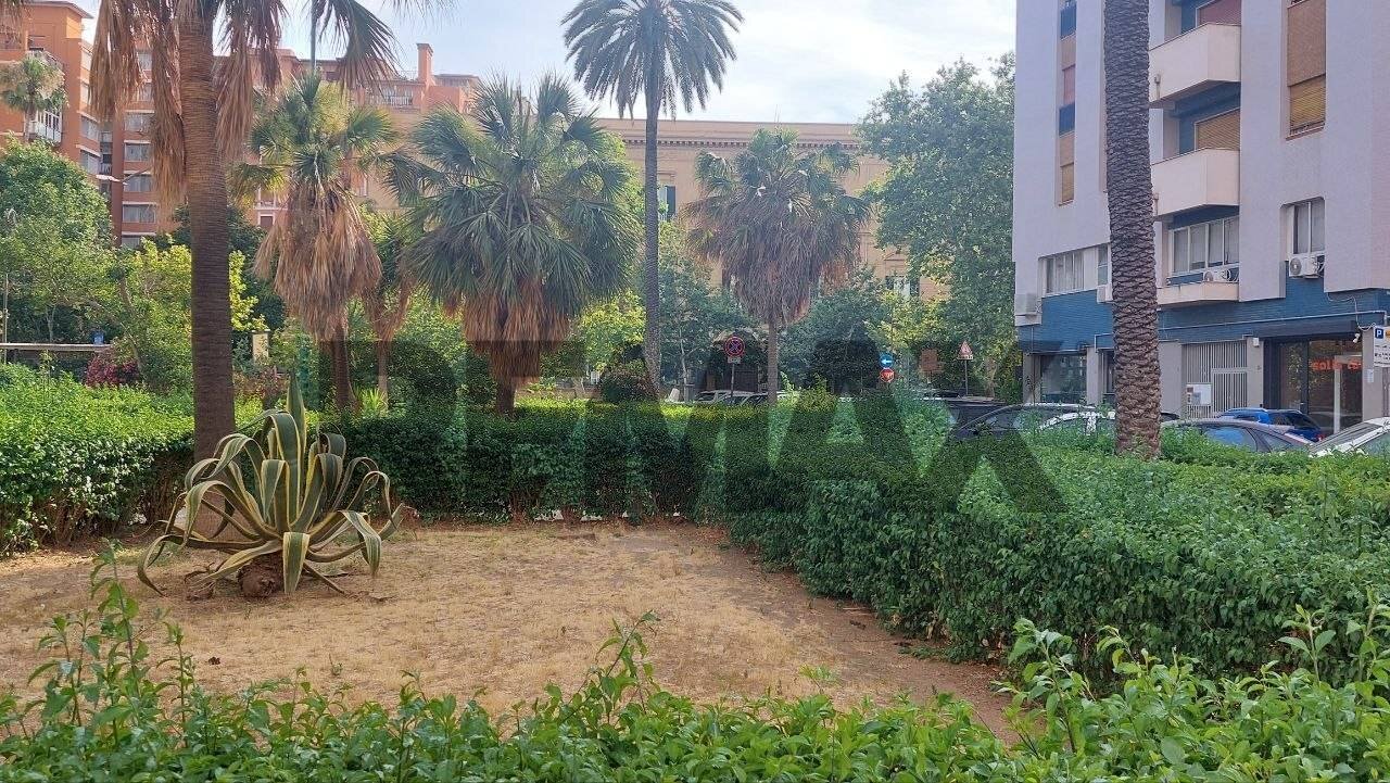 Giardino - Commercial Premises Piazza Alberigo Gentili
6, Palermo - photo 3