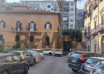 Edificio all\'aperto - Commercial Premises Piazza Alberigo Gentili
6, Palermo - photo 10