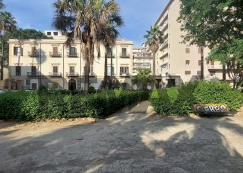 Edificio all\'aperto - Commercial Premises Piazza Alberigo Gentili
6, Palermo - photo 12