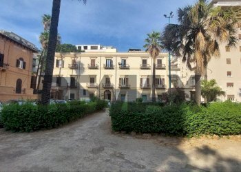 Edificio all\'aperto - Commercial Premises Piazza Alberigo Gentili
6, Palermo - photo 15