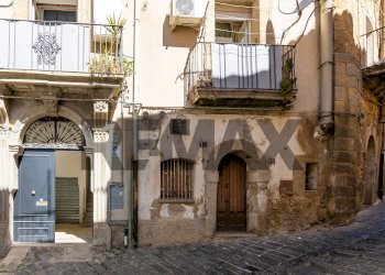 Edificio all\'aperto - Four-room apartment Via San Gregorio
 
15, Caltagirone - photo 1