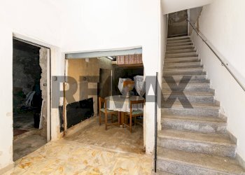 Scale - Four-room apartment Via San Gregorio
 
15, Caltagirone - photo 11