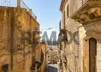Edificio all\'aperto - Four-room apartment Via San Gregorio
 
15, Caltagirone - photo 15