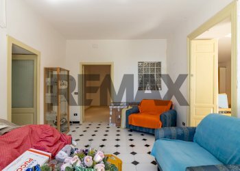 Soggiorno - Four-room apartment Via San Gregorio
 
15, Caltagirone - photo 17