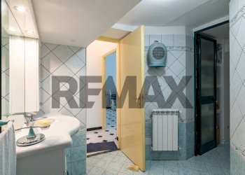 Bagno - Four-room apartment Via San Gregorio
 
15, Caltagirone - photo 22