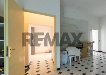 Hall / corridoio - Four-room apartment Via San Gregorio
 
15, Caltagirone - photo 23