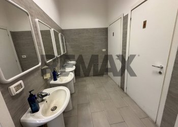 Bagno - Cafeteria - Cold Bar Viale Cristoforo Colombo
snc, San Giovanni la Punta - photo 16