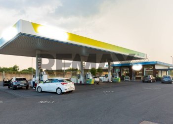 Edificio all\'aperto - Bar Tavola Calda - Fredda Viale Cristoforo Colombo
snc, San Giovanni la Punta - foto 5