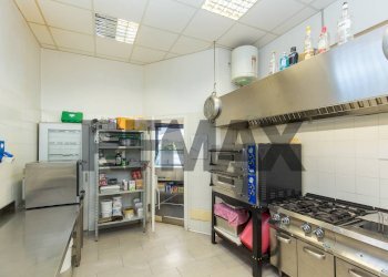 Cucina - Bar Tavola Calda - Fredda Viale Cristoforo Colombo
snc, San Giovanni la Punta - foto 11