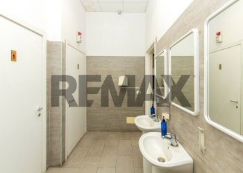 Bagno - Bar Tavola Calda - Fredda Viale Cristoforo Colombo
snc, San Giovanni la Punta - foto 26