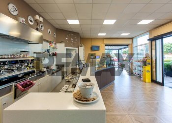 Cucina - Bar Tavola Calda - Fredda Viale Cristoforo Colombo
snc, San Giovanni la Punta - foto 43