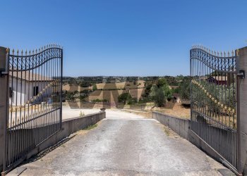 Terrazza - Villa Via Giuseppe Garibaldi
 
194, Caltagirone - photo 1