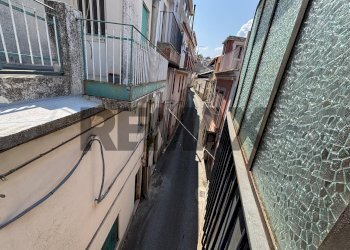 Edificio all\'aperto - Four-room apartment Corso Italia
 
418, San Pier Niceto - photo 4