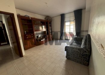 Soggiorno - Quadrilocale Via Finocchiari
 
17, Aci Catena - foto 4