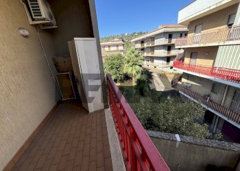 Balcone - Quadrilocale Via Finocchiari
 
17, Aci Catena - foto 19