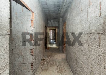 Hall / corridoio - Appartamento Via Francesco Petrarca
 
67, Paterno - foto 28