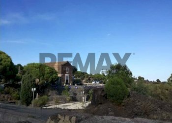 Edificio all\'aperto - Agricultural land Via Mompilieri
 
111, Mascalucia - photo 5
