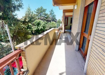 Balcone - Appartamento via vietnam
 
4, Bastia Umbra - foto 1
