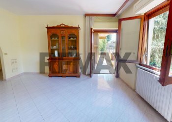 Stanza vuota - Appartamento via vietnam
 
4, Bastia Umbra - foto 12