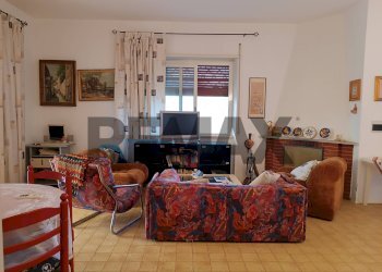 Sala da pranzo - Villa via adige
 
1, Ardea - foto 12