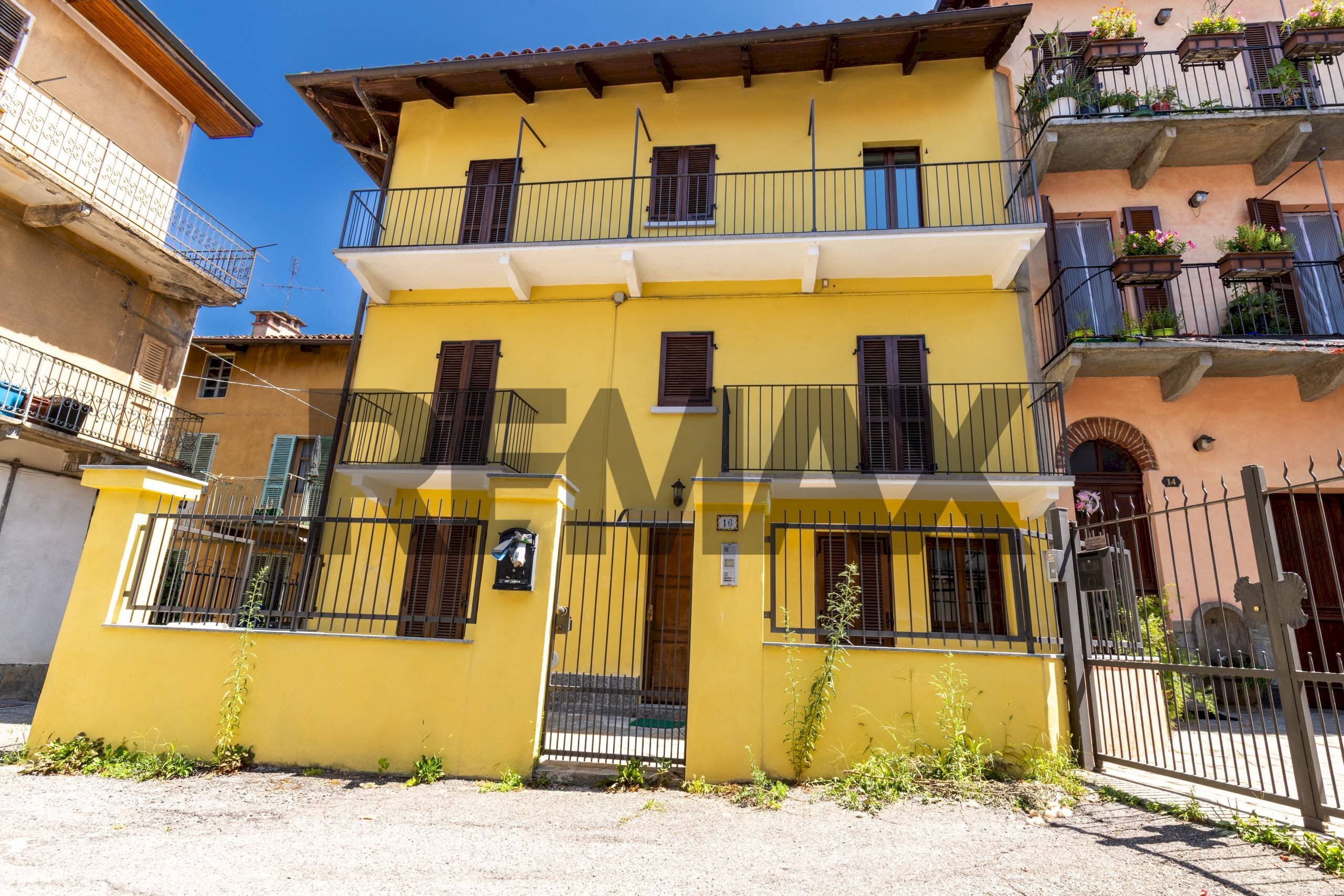 Edificio all\'aperto - Casa semi indipendente Via San Martino
 
16, Gassino Torinese - foto 1