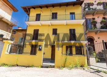 Edificio all\'aperto - Casa semi indipendente Via San Martino
 
16, Gassino Torinese - foto 1