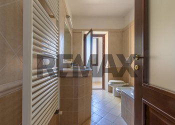 Bagno - Casa semi indipendente Via San Martino
 
16, Gassino Torinese - foto 19