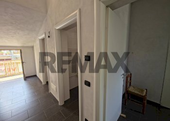 Hall / corridoio - Casa indipendente Joggi via A4
 
4, Santa Caterina Albanese - foto 49