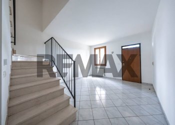 Scale - Terraced Villa Via Mozambico
 
30, Portomaggiore - photo 9