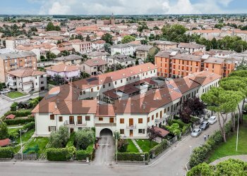 Edificio all\'aperto - Terraced Villa Via Mozambico
 
30, Portomaggiore - photo 59