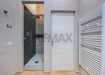 Bagno - Three-room apartment Via Carlo Mayr
 
48, Ferrara - photo 13