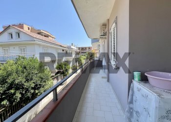 Balcone - Terraced Villa Via Aviatori D'Italia
 
10, Caserta - photo 44