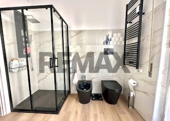 Bagno - Trilocale Via Corridoni
 
11, Savona - foto 25
