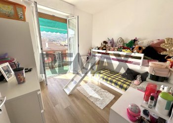 Camera / camera da letto - Trilocale Via Corridoni
 
11, Savona - foto 35