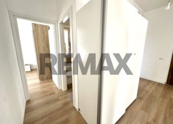 Hall / corridoio - Trilocale Via Corridoni
 
11, Savona - foto 38