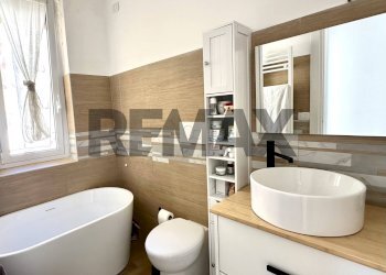Bagno - Trilocale Via Corridoni
 
11, Savona - foto 40