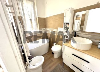 Bagno - Trilocale Via Corridoni
 
11, Savona - foto 41