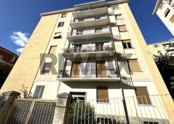 Edificio all\'aperto - Trilocale Via Corridoni
 
11, Savona - foto 55