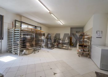 Dispensa di stoccaggio - Locale Commerciale Via Grumello
64, Bergamo - foto 11