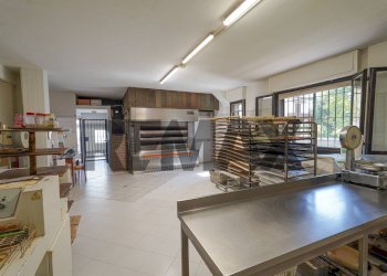 Sala da pranzo - Locale Commerciale Via Grumello
64, Bergamo - foto 12