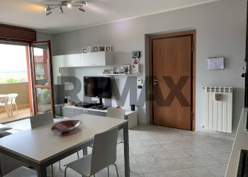 Sala da pranzo - Trilocale via arcobaleno
 
13/c, Trecate - foto 6
