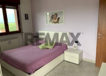 Camera / camera da letto - Trilocale via arcobaleno
 
13/c, Trecate - foto 11