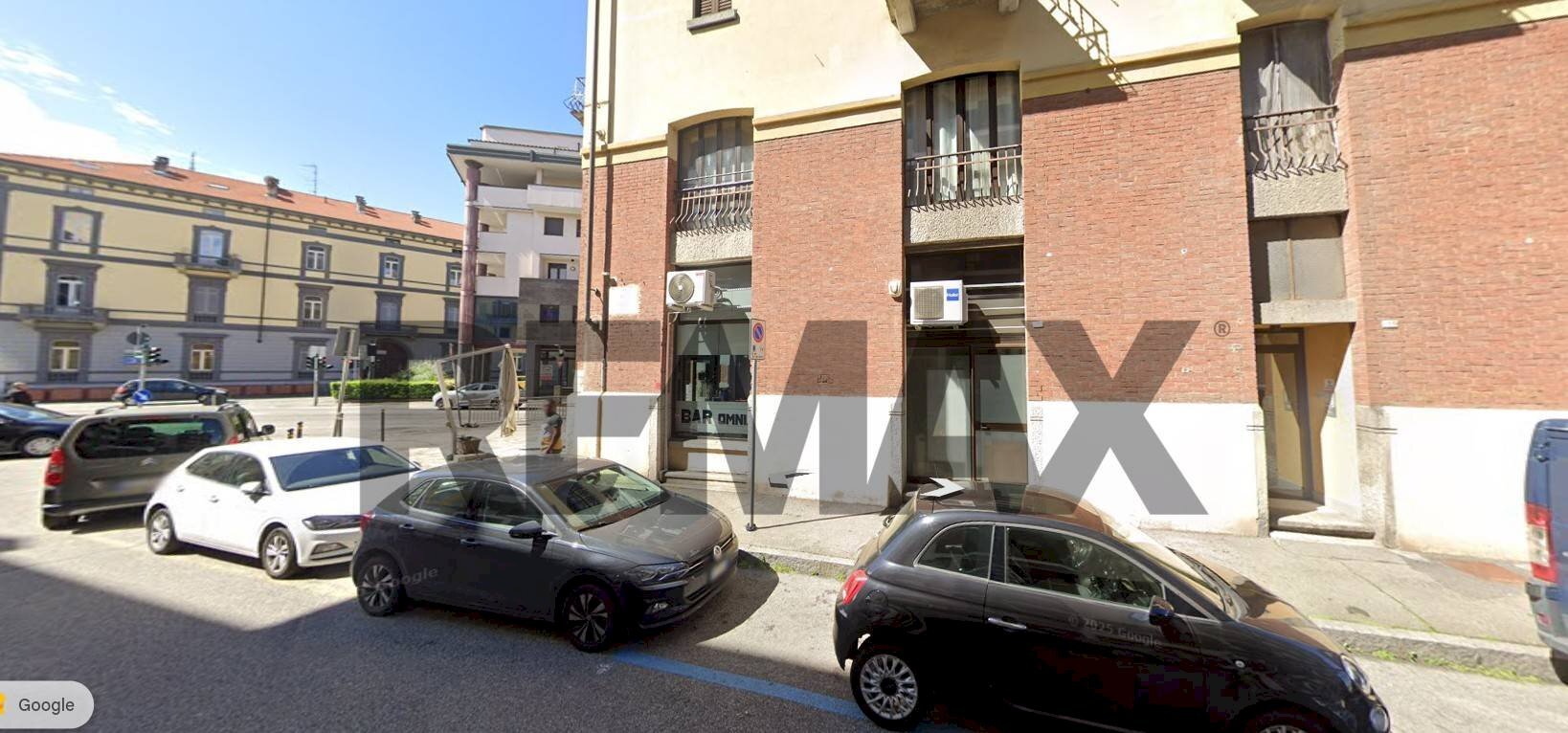 Edificio all\'aperto - Negozio via Maestra
 
1 A, Novara - foto 1