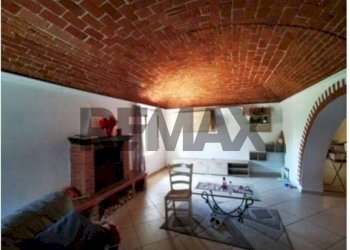 Soggiorno - Casa indipendente via Vittorio Emanuele II
 
20, Vinzaglio - foto 7