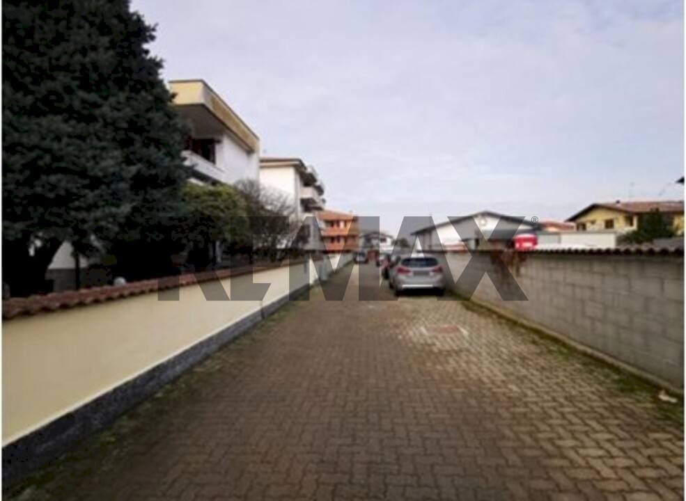 Terrazza - Three-room apartment via Strettura
 
5, Trecate - photo 1