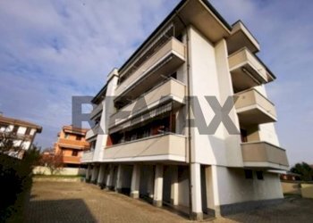 Edificio all\'aperto - Three-room apartment via Strettura
 
5, Trecate - photo 3