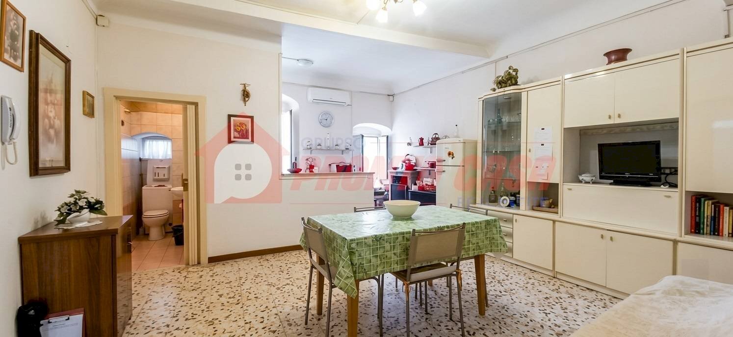 Foto 1 - Bilocale Via Baldassarre Pepe
 
19, Ischitella - foto 1