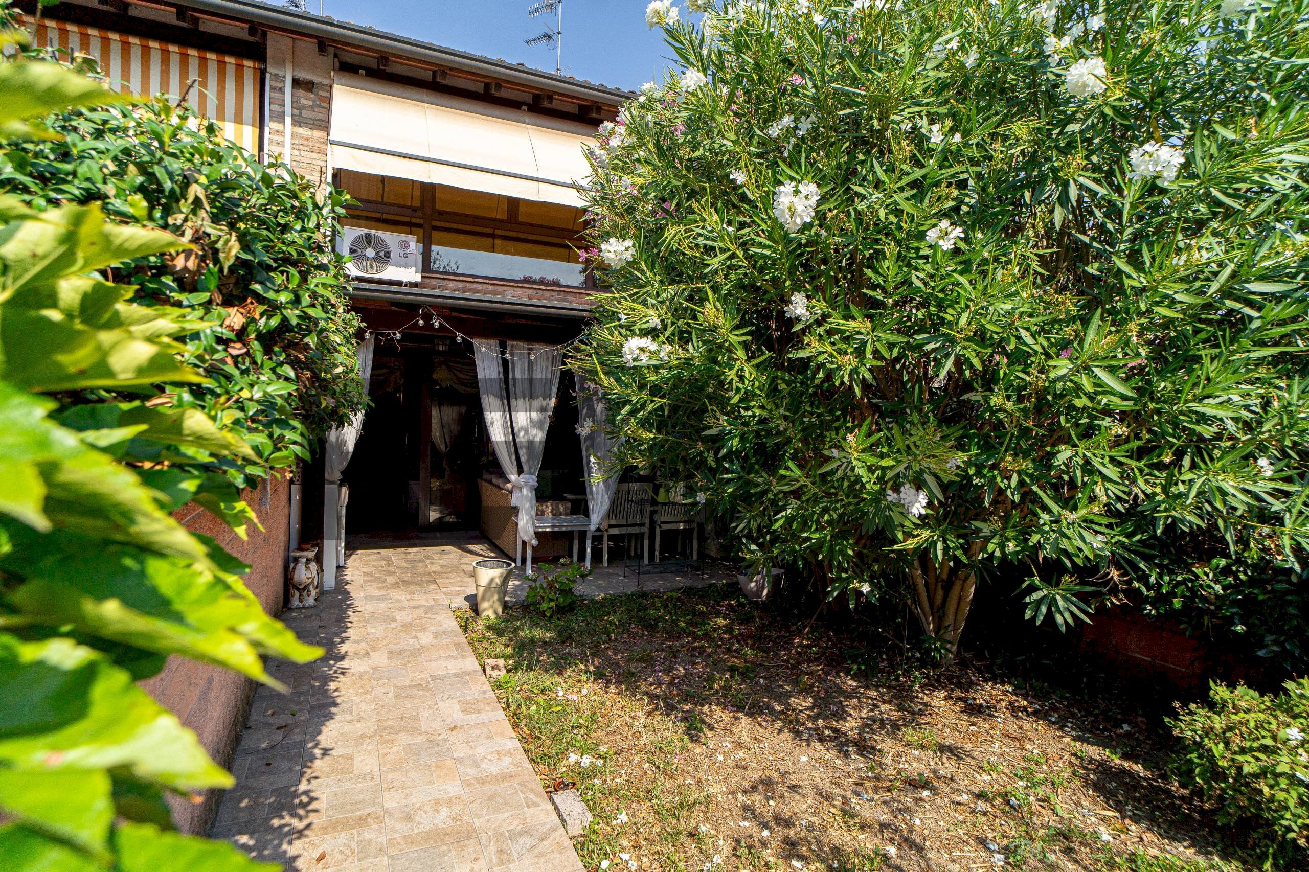 Giardino - Terraced Villa VIA GHIRARDUZZI
1, Parma - photo 3