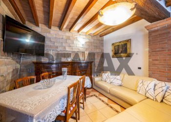 Sala da pranzo - Villa via villa scassa
 
39, Viadana - photo 9